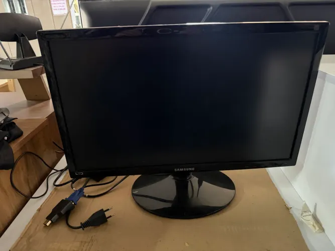 Monitor led Samsung ?22? combino entrega
