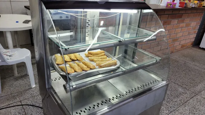 Vende se Balcão expositor quente ? 