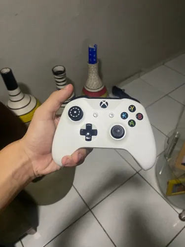 Xbox one s semi novo 
