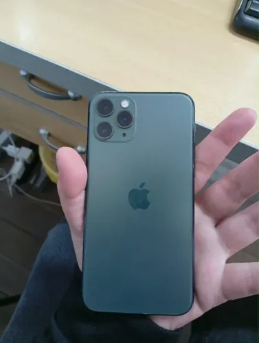 Iphone 11 pro 256 troco por outro + volta