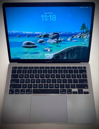 Vendo Mac Book Air 13,3, 8g,256 gb, Bateria 83%. Valor: 3400,00.