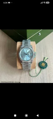  Rolex Day-Date 40 em platina com mostrador azul-glacial (ice blue) /S.C