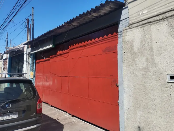 Salão comercial + casa fundos
