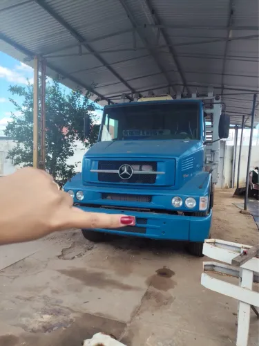 VENDE-SE CAMINHÃO MERCEDES 1620 2006