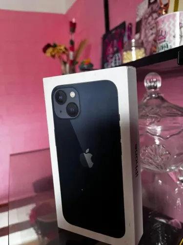 iPhone 13 semi novo funcionando perfeitamente