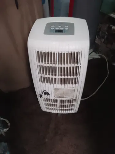 Ar-Condicionado Portátil Comfee 9.000 BTU Frio Springer 110V