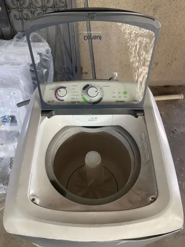 Máquina de lavar roupas Consul 11kg usada