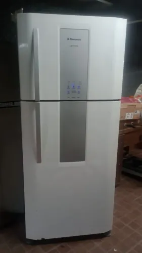 Vendo Geladeira Duplex Marca Electrolux 