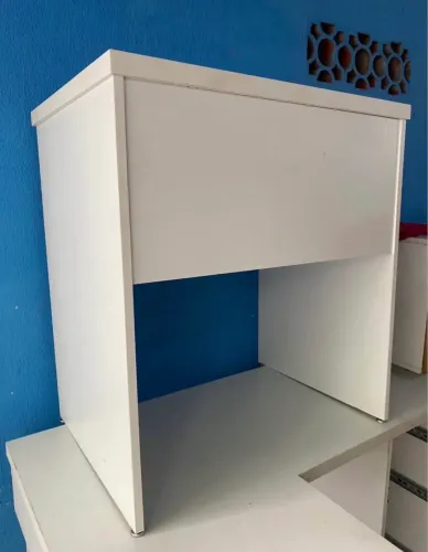 Mesinha para escritório ou sala comercial
