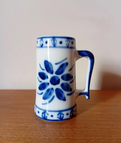 Caneca de chopp antiga - Porcelana Monte Sião