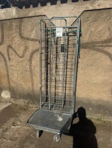 Carrinho de carga / Roll Container