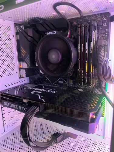 Pc gamer Ryzen 5 5600X RTX 3060 32gb Ram 2TB SSD NVMe