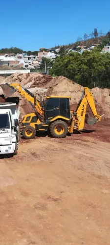 Retroescavadeiram, marca Bull, modelo HD100, 4x4, ano 2025