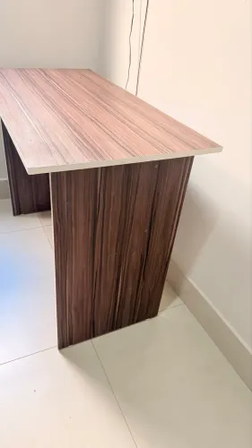 Mesa Escrivaninha para Computador / Estudo 1 Metro