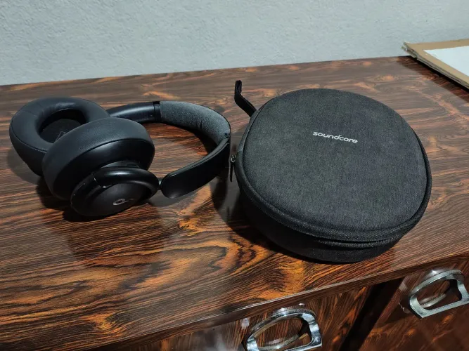 Fone anker Q30.