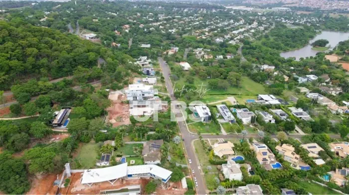 Terreno Exclusivo à Venda no Aldeia do Vale Frente para a Avenida Floresta!