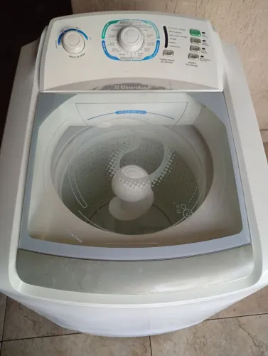 Máquina de lavar Eletrolux 10kg 