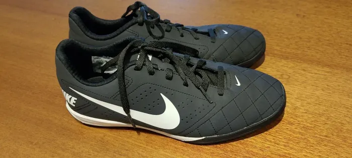 Chuteira Nike futsal