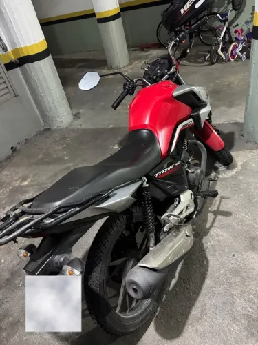 CG 160 titan 2023 . Vendo ou troco por moto mais forte .