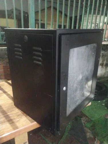 Mimi rack p/ equipamentos de rede e telecomunicações