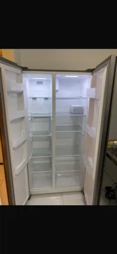 Vende-se geladeira inox Philco nova , primeira dona