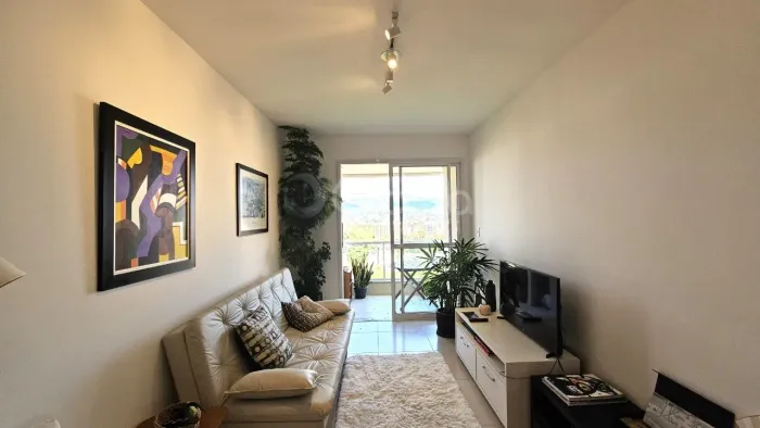 Apartamento com 2 quartos no Itacorubi.