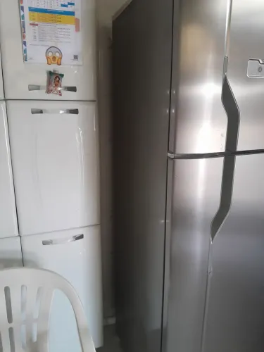 Geladeira Electrolux Frost Free ( leia todo anúncio)