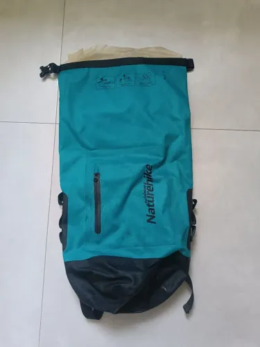 Mochila Estanque Impermeável Naturehike 20L