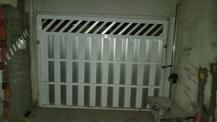 Portão de alumínio basculante ( garagem )