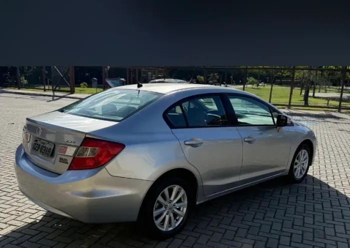 Honda Civic Sedan LXR 2.0 Flexone 16V Aut. 4P 2014