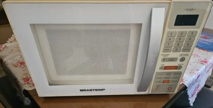 Micro-ondas Brastemp 110volts, funcionando tudo perfeitamente!!