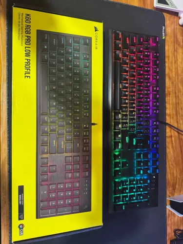 Teclado Mecânico Gamer Corsair K60 RGB Pro LP Speed