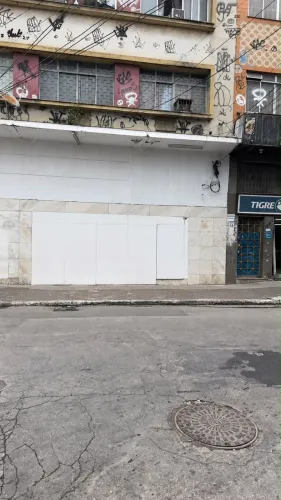 Alugo loja com 330 m ² no Centro de Nilópolis, antiga agência do Itaú  