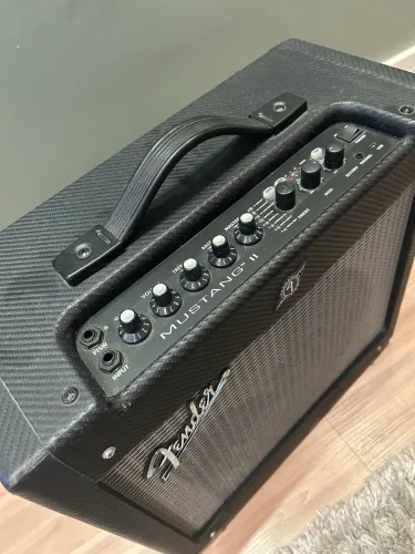 Amplificador fender mustang II