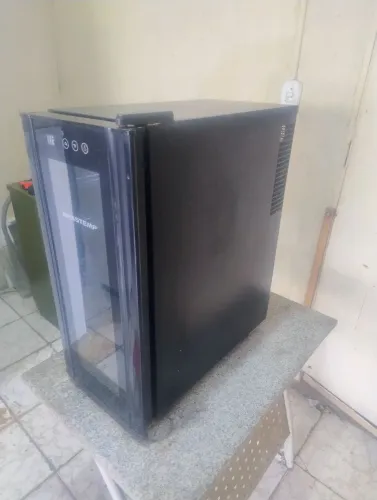 Adega climatizada Brastemp para vinhos 
