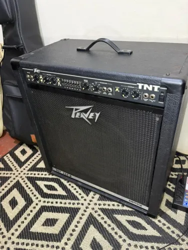 Cubo de baixo Peavey TNT  Made in USA.