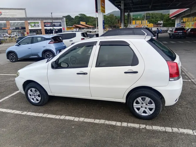 Fiat Palio 1.0 Economy Fire Flex 8V 4P 2014