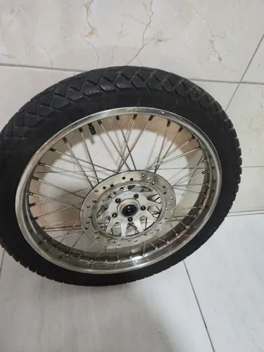 Vendo Roda dianteira de Bross