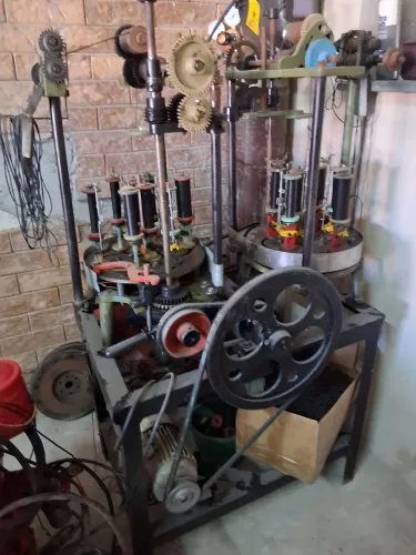 Maquina trançadeira têxtil