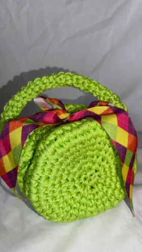Bolsa artesanal verde neon