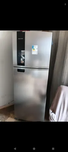 Vende - se geladeira nova com garantia 