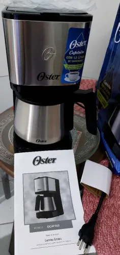 Cafeteira de marca: Oster Inox nova na caixa