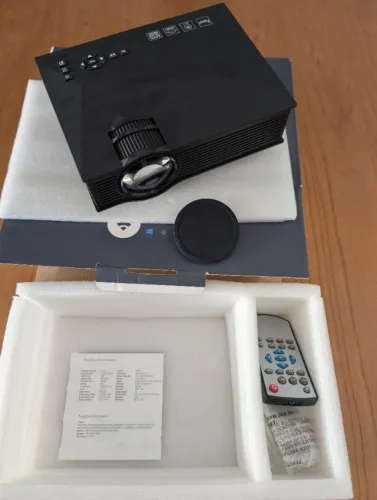 Projetor LED genérico Wi?Fi Ready