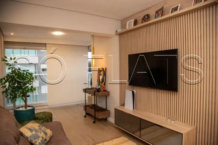 Apartamento à venda com 64m²,suíte e varanda envidraçada na Chácara Santo Antônio