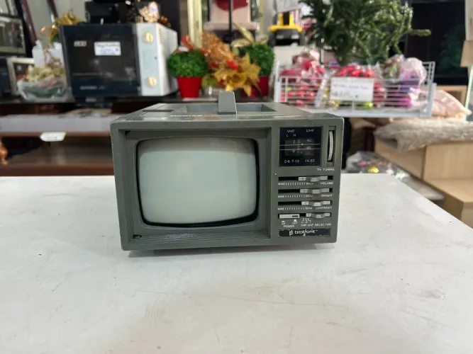 Mini TV e Rádio Portátil Broksonic Vintage de 5 Polegadas No Estado