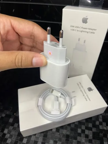 CARREGADOR DE IPHONE 20W USB-C TO LIGHTNING CABLE
