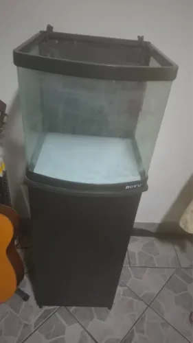 Aquário com armário 