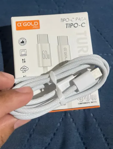 Cabo de iPhone tipo c gold