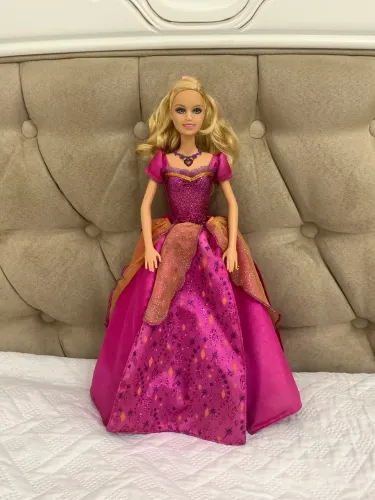 Boneca Liana de Barbie e o Castelo de Diamantes
