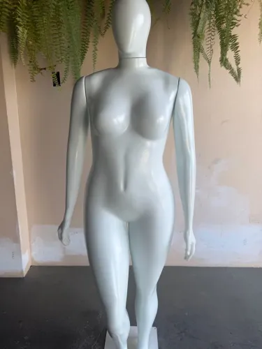 Manequim Feminino Plus Size